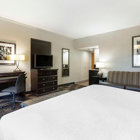 Best Western Plus Midwest Inn Омаха Экстерьер фото