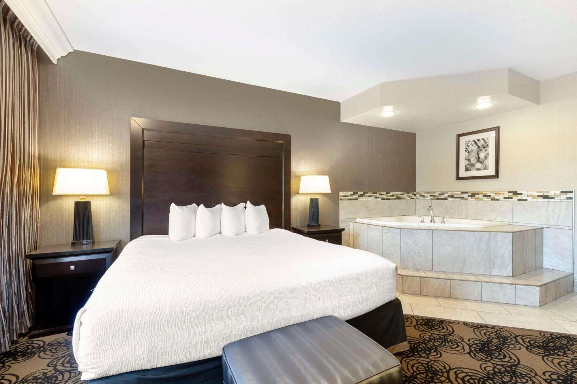 Best Western Plus Midwest Inn Омаха Экстерьер фото